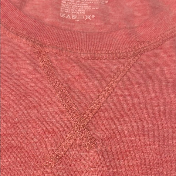 Gap Men’s Long Sleeve tee size L - Picture 2 of 6